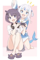 Rule 34 | 2girls, :3, :d, arm up, bare arms, bare legs, barefoot, blue eyes, blue hair, blunt bangs, commentary, controller, crossed ankles, fins, fish tail, full body, game controller, gawr gura, gawr gura (1st costume), hair ornament, hairclip, happy, headphones, headphones around neck, highres, holding, holding controller, holding game controller, hololive, hololive english, kneeling, long sleeves, looking at viewer, mixed-language commentary, mole, mole under eye, multicolored hair, multiple girls, ninomae ina&#039;nis, ninomae ina&#039;nis (loungewear), o kudake, official alternate costume, official alternate hair length, official alternate hairstyle, open mouth, pink background, playing games, pointy ears, shark tail, sharp teeth, shirt, short hair, short sleeves, simple background, sitting, slippers, smile, streaked hair, t-shirt, tail, takodachi (ninomae ina&#039;nis), teeth, two-tone hair, two side up, virtual youtuber, white hair, white shirt, wide sleeves