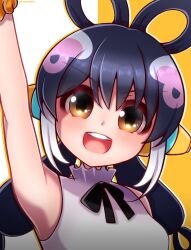 Rule 34 | 1girl, african penguin (kemono friends), bare shoulders, black hair, cosplay, headphones, highres, hikarikmy, kemono friends, kemono friends v project, long hair, looking at viewer, multicolored hair, one piece, open mouth, parody, penguin girl, purple hair, ribbon, shirt, simple background, sleeveless, sleeveless shirt, smile, solo, uta (one piece) (cosplay), virtual youtuber, yellow eyes
