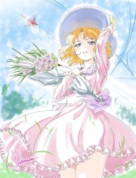 Rule 34 | 1girl, absurdres, adjusting clothes, adjusting headwear, blonde hair, blue eyes, bouquet, dress, fire valkyrie, flower, flower girl (macross 7), hat, highres, holding, holding bouquet, looking to the side, macross, macross 7, mecha, pink dress, robot, short hair, signature, sky, solo, standing, sun hat, vf-19, yoshinaga masahiro