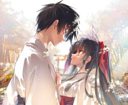 Rule 34 | 1boy, 1girl, bamboo, bamboo forest, black hair, closed mouth, eye contact, forest, hair ornament, japanese clothes, kamizuki shiki, kimono, long hair, long sleeves, looking at another, nature, original, outdoors, ponytail, red eyes, short hair, sky, smile, white kimono, white sky