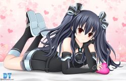 Rule 34 | 1girl, arm support, artist name, bed, black hair, breasts, fingerless gloves, gloves, heart, highres, legs, long hair, looking at viewer, lying, neptune (series), on stomach, red eyes, skirt, small breasts, smile, solo, the pose, thighs, twintails, uni (neptunia), valentine