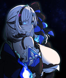Rule 34 | 1girl, back, bare shoulders, black background, black hair, blue dress, blue eyes, blunt bangs, breasts, closed mouth, dress, first stage production, from side, glowing, glowing eyes, hair over one eye, highres, hirowa nagi, huge breasts, light smile, looking at viewer, medium hair, multicolored hair, simple background, solo, streaked hair, upper body, virtual youtuber, white hair, yuyu yura
