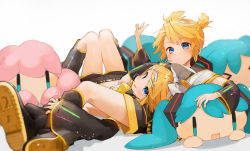 Rule 34 | &gt; &lt;, 1boy, 1girl, aqua hair, arm warmers, belt, black collar, black legwear, black sleeves, blonde hair, blouse, blue eyes, bow, character name, collar, crop top, detached sleeves, expressionless, gotou (nekocat), hair bow, hair ornament, hairclip, hand on head, hand up, hatsune miku, highres, kagamine len, kagamine rin, knees together feet apart, knees up, leg warmers, looking at viewer, looking back, lying, lying on person, megurine luka, octopus, on back, open mouth, pink hair, sailor collar, school uniform, shirt, short hair, short ponytail, short sleeves, smile, spiked hair, swept bangs, takoluka, tentacle hair, tongue, tongue out, twintails, vocaloid, white bow, white shirt, | |