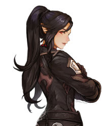 Rule 34 | 1girl, artist name, black hair, black jacket, brown gloves, crossed arms, elezen, elf, final fantasy, final fantasy xiv, from behind, gloves, hilda ware, jacket, long hair, looking at viewer, looking back, muraicchi (momocchi), parted lips, pointy ears, ponytail, red eyes, simple background, smile, solo, upper body, white background