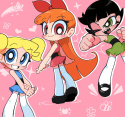 3girls black_footwear black_hair blonde_hair blossom_(ppg) blue_dress blue_eyes bow bubbles_(ppg) buttercup_(ppg) clenched_hands commentary dress english_commentary green_dress green_eyes hair_bow highres kim_crab long_hair looking_back multiple_girls one_eye_closed open_mouth pink_background powerpuff_girls red_bow red_dress red_eyes sharp_teeth shoes short_hair short_twintails sleeveless sleeveless_dress smile standing teeth thighhighs twintails white_thighhighs