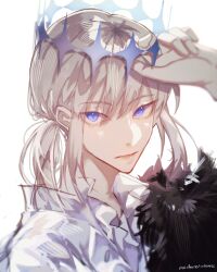 Rule 34 | 1boy, absurdres, alternate hairstyle, blue eyes, cape, crown, diamond hairband, expressionless, fate/grand order, fate (series), fur-trimmed cape, fur trim, grey hair, highres, looking at viewer, maidhao, male focus, medium hair, no wings, oberon (fate), shirt, sidelocks, signature, simple background, solo, upper body, white background, white shirt