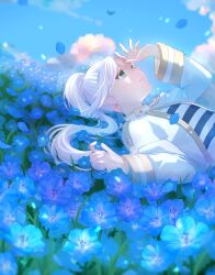 Rule 34 | 1girl, blue flower, blue sky, blurry, closed mouth, cloud, commentary, depth of field, dress, drop earrings, earrings, falling petals, field, flower, flower field, frieren, green eyes, hand up, highres, jewelry, long hair, long sleeves, looking up, lying, nemophila (flower), on back, outdoors, petals, shiromi, sky, smile, solo, sousou no frieren, symbol-only commentary, twintails, upper body, white dress, white hair