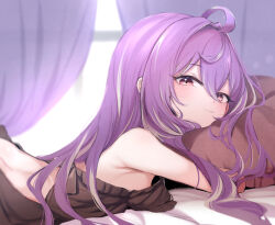 Rule 34 | 1girl, :3, ahoge, ass, back, backless dress, backless outfit, bare shoulders, bed sheet, blush, brown dress, butt crack, closed mouth, dress, from side, grey hair, head on pillow, highres, hiyoku no crosspiece, long hair, looking at viewer, looking to the side, lying, multicolored hair, nanashi inc., on bed, on stomach, purple hair, red eyes, shisui kiki, smile, streaked hair, upper body, utsusumi kio, very long hair, virtual youtuber