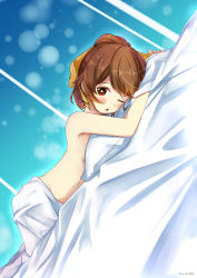 Rule 34 | 1girl, bed, bed sheet, blackma (pagus0012), blue background, blush, bow, breasts, brown eyes, brown hair, delthea (fire emblem), fang, fire emblem, fire emblem echoes: shadows of valentia, highres, long hair, lying, naked sheet, navel, nintendo, on stomach, open mouth, ponytail, small breasts, solo