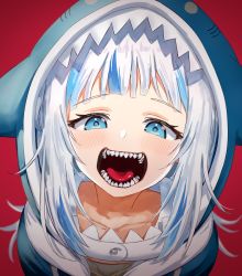Rule 34 | 1girl, animal hood, blue eyes, blue hair, blue hoodie, blush, commentary, fangs, gawr gura, gawr gura (1st costume), highres, hololive, hololive english, hood, hoodie, long hair, looking at viewer, multicolored hair, open mouth, ponnu (nikeytina), portrait, red background, shark hood, sharp teeth, silver hair, simple background, solo, streaked hair, symbol-only commentary, teeth, two-tone hair, virtual youtuber
