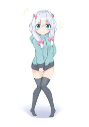 Rule 34 | 1girl, ^^^, absurdres, black thighhighs, blue eyes, blush, bow, closed mouth, clothes tug, covering privates, covering crotch, eromanga sensei, full body, green jacket, hair between eyes, hair bow, highres, hood, hood down, hooded jacket, izumi sagiri, jacket, jacket tug, knees together feet apart, looking at viewer, pink bow, silver hair, solo, standing, tears, thighhighs, tiptoes, turn pale, white background, yasuhisa (18456628)