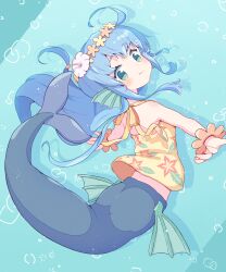 Rule 34 | 1girl, bare back, blue background, blue eyes, blue hair, blush, closed mouth, eyelashes, fins, flower, head fins, head wreath, hibiscus, highres, holding breath, jazz grace, long hair, looking back, madou monogatari, mermaid, midriff peek, monster girl, outstretched arms, puyopuyo, serilly (puyopuyo), shirt, solo, spread arms, underwater, white flower, wrist cuffs, yellow shirt