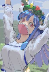 Rule 34 | 1girl, ahoge, arms up, blue hair, cloud, covered mouth, curled horns, day, dinosaur girl, dress, flower wreath, horns, long hair, mask, mouth mask, multicolored hair, one piece, outdoors, pink eyes, pink hair, pink mask, raine (acke2445), sky, solo, streaked hair, ulti (one piece), white dress