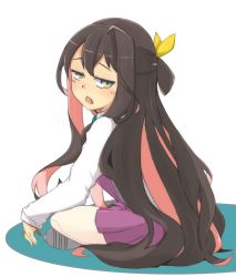 Rule 34 | 10s, 1girl, black hair, fang, from side, front-seamed legwear, grey legwear, hair ribbon, highres, indian style, jitome, kantai collection, crossed legs, long hair, looking at viewer, macbail, multicolored hair, naganami (kancolle), open mouth, pink hair, ribbon, seamed legwear, simple background, sitting, skirt, solo, two-tone hair, very long hair, wavy hair, white background, yellow eyes, yellow ribbon