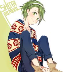 Rule 34 | 10s, 1boy, ankle boots, blush, boots, character name, green eyes, green hair, hairband, idolmaster, idolmaster side-m, looking at viewer, male focus, matching hair/eyes, mitarai shouta, mizz (mizzmizz), sitting, solo, sweater