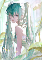 Rule 34 | 1girl, aqua dress, aqua hair, blue eyes, chinese commentary, commentary request, dress, dripping, from side, halter dress, halterneck, hatsune miku, highres, leaf, long hair, looking at viewer, parted lips, plant, scrunchie, solo, teeth, twintails, upper body, very long hair, vocaloid, water, wet, white scrunchie, yan chuan