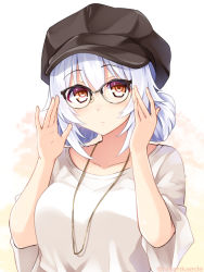 Rule 34 | 1girl, brown eyes, cu-no, glasses, hat, hisen kaede, jewelry, looking at viewer, necklace, rapua qive, silver hair, simple background, solo, upper body