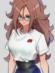 Rule 34 | 1girl, alternate costume, android 21, blue eyes, closed mouth, dragon ball, dragon ball fighterz, earrings, glasses, grey background, hair between eyes, hoop earrings, jewelry, kemachiku, long hair, looking at viewer, red hair, red ribbon army, shirt, short sleeves, simple background, smile, solo, white shirt