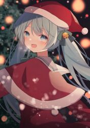 Rule 34 | 1girl, absurdres, bell, blue eyes, blue hair, blurry, blush, bokeh, bow, breath, capelet, christmas, christmas tree, commentary, depth of field, dress, from behind, fur-trimmed capelet, fur trim, hair bell, hair ornament, hair ribbon, hat, hatsune miku, highres, long hair, looking back, open mouth, pom pom (clothes), ribbon, sailor collar, santa costume, santa hat, smile, snowing, solo, twintails, very long hair, vocaloid, yomiya yumeha