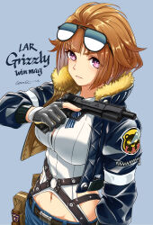 Rule 34 | 1girl, aviator sunglasses, black gloves, blue background, breasts, brown hair, character name, eyewear on head, fur-trimmed jacket, fur trim, girls&#039; frontline, gloves, gomakyu, grizzly mkv (girls&#039; frontline), highres, holster, jacket, lar grizzly win mag, leg holster, looking at viewer, navel, open clothes, open jacket, parted lips, partially fingerless gloves, pink eyes, short hair, shorts, smile, solo, sunglasses, trigger discipline, upper body, weapon name