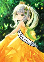 :d alternate_costume bare_shoulders commentary_request crown crystalfly_(genshin_impact) dress from_side genshin_impact gradient_hair green_eyes green_hair hair_between_eyes hair_ornament han_(riyonosyumi) highres leaf_hair_ornament long_hair looking_at_viewer looking_to_the_side mini_crown multicolored_hair nahida_(genshin_impact) open_mouth pointy_ears sash shirt_hold shoulder_sash side_ponytail sleeveless sleeveless_dress smile star-shaped_pupils star_(symbol) symbol-shaped_pupils teeth translation_request upper_teeth_only white_hair white_sash yellow_dress