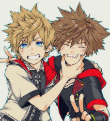 Rule 34 | 2boys, blonde hair, blue eyes, blush, brown hair, closed eyes, fingerless gloves, gloves, grin, hand on another&#039;s face, hood, hoodie, kingdom hearts, kingdom hearts ii, multiple boys, roxas, simple background, smile, sora (kingdom hearts), souryu513 (sousuke), spiked hair, square enix, v