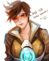Rule 34 | 1girl, bad id, bad twitter id, bodysuit, bomber jacket, brown hair, brown jacket, chest harness, dated, earrings, goggles, harness, high collar, jacket, jewelry, korean text, leather, leather jacket, light smile, lips, lipstick, long sleeves, looking at viewer, makeup, overwatch, overwatch 1, short hair, simple background, smile, solo, spiked hair, tracer (overwatch), upper body, very short hair, white background