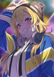 Rule 34 | 1girl, arm up, black beanie, blonde hair, blue eyes, blue jacket, blue shirt, blush, breasts, clenched teeth, commentary request, green hair, headphones, headphones around neck, highres, hood, hood down, hoodie, jacket, long hair, looking at viewer, mask, mask pull, medium breasts, mouth mask, multicolored hair, open clothes, open jacket, open mouth, partial commentary, pome (pome eee), shirt, solo, streaked hair, teeth, upper body, v, white hoodie, yamanouchi kano, yoru no kurage wa oyogenai, zipper