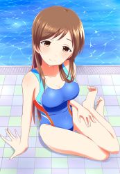 Rule 34 | 10s, 1girl, barefoot, breasts, brown eyes, brown hair, competition swimsuit, head tilt, highres, idolmaster, idolmaster cinderella girls, idolmaster cinderella girls starlight stage, long hair, nitta minami, one-piece swimsuit, pool, sitting, smile, solo, swimsuit, wattsu