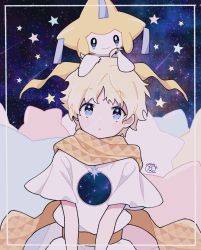 Rule 34 | 1boy, 1other, baggy clothes, blonde hair, blue eyes, blush, bright pupils, commentary request, creature, creatures (company), crossover, fate/requiem, fate (series), full body, game freak, gen 3 pokemon, glowing, highres, jirachi, legendary pokemon, male focus, mythical pokemon, namigon, nintendo, on head, open mouth, parted bangs, pokemon, pokemon (creature), pokemon on head, robe, scarf, short sleeves, simple background, sky, smile, space, star (sky), star (symbol), starry background, starry sky, voyager (fate), yellow scarf