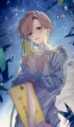 Rule 34 | 1boy, asymmetrical bangs, blue background, blue eyes, blurry, blush, depth of field, doushite800, earrings, grass, highres, holding, jewelry, kanae (nijisanji), light particles, long sleeves, looking at viewer, nijisanji, parted lips, pointing, pointing at self, pov, puddle, reflection, reflective floor, shirt, short hair, solo, vest, virtual youtuber, water, white shirt, yellow vest