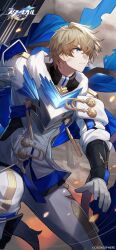 Rule 34 | 1boy, absurdres, armor, blonde hair, blue eyes, closed mouth, commentary request, copyright name, gepard landau, gloves, highres, honkai: star rail, honkai (series), logo, male focus, official art, official wallpaper, pants, short hair, solo, v-shaped eyebrows, white armor, white gloves, white pants, white sleeves