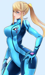 Rule 34 | 1girl, arched back, artist name, blonde hair, blue eyes, bodysuit, breasts, butcha-u, closed mouth, covered collarbone, covered navel, cowboy shot, eyelashes, grey background, hair between eyes, hand on own hip, hashtag-only commentary, highres, impossible bodysuit, impossible clothes, large breasts, lips, long hair, metroid, nintendo, ponytail, samus aran, sidelocks, signature, simple background, solo, swept bangs, thighs, zero suit