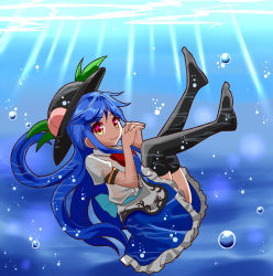 Rule 34 | 1girl, air bubble, black hat, black thighhighs, blue hair, blue skirt, bow, bowtie, bubble, commentary request, dress, feet up, food, fruit, hat, hinanawi tenshi, interlocked fingers, knees to chest, layered dress, leaf, leg lift, light rays, long hair, looking at viewer, no shoes, own hands clasped, own hands together, peach, petticoat, puffy short sleeves, puffy sleeves, red bow, red bowtie, red eyes, short sleeves, skirt, smile, solo, sugiyama ichirou, sunbeam, sunlight, thighhighs, touhou, underwater, very long hair