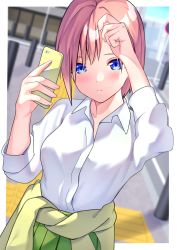 Rule 34 | 1girl, blue eyes, blurry, blurry background, cellphone, clothes around waist, day, go-toubun no hanayome, green skirt, hand up, highres, looking at viewer, nakano ichika, outdoors, phone, pink hair, school uniform, shirt, short hair, skirt, solo, standing, sweater, sweater around waist, toku t, white shirt, yellow sweater