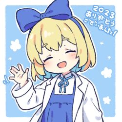 Rule 34 | 1girl, \||/, blonde hair, blue bow, blue dress, blue hair, blue hairband, blue ribbon, bow, bow hairband, coat, colored inner hair, commentary request, dress, hair bow, hairband, long sleeves, multicolored hair, neck ribbon, onyhakase, original, pinafore dress, ribbon, shirt, short hair, sleeveless, sleeveless dress, solo, translation request, two-tone hair, upper body, waving, white coat, white shirt