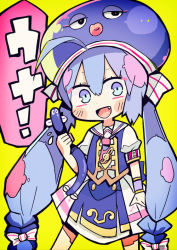 Rule 34 | 1girl, ahoge, animal hat, blue hair, blush stickers, braid, dress, eel, eel hat, fang, green background, hair ornament, hat, holding, long hair, looking at viewer, low-braided long hair, low-tied long hair, low twintails, open mouth, otomachi una, otomachi una (sugar), sailor collar, short sleeves, simple background, smile, solo, terada tera, twintails, very long hair, vocaloid