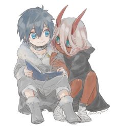 Rule 34 | 10s, 1boy, 1girl, bandages, bandaged foot, bandaged foot, bandages, black hair, blue eyes, book, coat, colored skin, couple, darling in the franxx, fur trim, green eyes, grey coat, hiro (darling in the franxx), holding, holding book, horns, long hair, looking at another, oni horns, parka, pink hair, red horns, red skin, ricenyan, short hair, signature, sitting, spoilers, zero two (darling in the franxx)