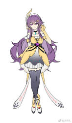 1girl bare_shoulders black_choker black_thighhighs choker crossed_ankles crossed_legs dress elbow_gloves full_body gloves hair_ornament hand_up layered_dress long_hair looking_at_viewer mo_qingxian off-shoulder_dress off_shoulder purple_eyes purple_hair short_dress smile solo straight-on tachi-e thighhighs titaniumtai very_long_hair vocaloid vsinger_(vocaloid) watson_cross weibo_logo weibo_watermark white_background x_hair_ornament yellow_dress yellow_footwear yellow_gloves zettai_ryouiki