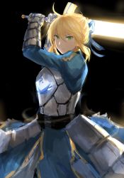 Rule 34 | &gt;:/, 1girl, :/, absurdres, ahoge, annnna, armor, armored dress, artoria pendragon (fate), black background, blonde hair, bow, excalibur (fate/stay night), fate/stay night, fate (series), fighting stance, gauntlets, green eyes, hair bow, hair ribbon, highres, holding, looking at viewer, ribbon, saber (fate), simple background, solo, sword, v-shaped eyebrows, weapon