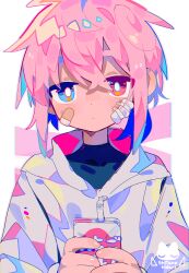 Rule 34 | 1boy, absurdres, bandage on face, bandages, bandaid, bandaid on cheek, bandaid on face, black shirt, blue eyes, bright pupils, closed mouth, commentary request, crossed bangs, heterochromia, highres, holding, hood, hood down, hoodie, juice box, looking at viewer, male focus, open mouth, original, pink eyes, pink hair, raito-kun (uenomigi), shirt, short hair, solo, uenomigi, white hoodie, white pupils