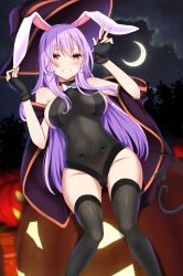 Rule 34 | 1girl, animal ears, black gloves, black hat, black thighhighs, blush, breasts, crescent moon, fingerless gloves, gloves, grin, groin, hair between eyes, halloween, halloween costume, hat, highres, jack-o&#039;-lantern, light purple hair, long hair, medium breasts, moon, rabbit ears, red eyes, reisen udongein inaba, smile, solo, thighhighs, touhou, witch hat, xialuluo (sharuro)
