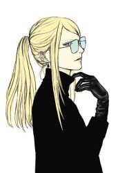 Rule 34 | 1boy, black gloves, black shirt, blonde hair, earrings, fate/grand order, fate (series), gloves, highres, jewelry, long hair, looking at viewer, male focus, ponytail, profile, sasami-telepath, shirt, sidelocks, simple background, smile, solo, sunglasses, tezcatlipoca (fate), upper body, white background