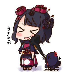 Rule 34 | &gt; &lt;, 1girl, anger vein, arms at sides, black hair, blunt bangs, blush, drawing, fate/grand order, fate (series), hair ornament, hana kazari, ink, japanese clothes, katsushika hokusai (fate), kimono, obi, octopus, open mouth, print kimono, purple kimono, sash, short sleeves, simple background, solo, translation request, v-shaped eyebrows, wavy mouth, white background, wide sleeves