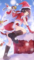 Rule 34 | 1girl, boots, chimney, christmas, finger to mouth, gloves, highres, nanase kurumi (menhera-chan), one eye closed, pomu (joynet), red gloves, snow, solo