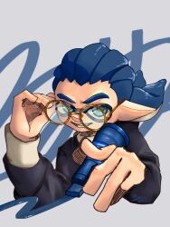 Rule 34 | 1boy, absurdres, angle shooter (splatoon), blue eyes, blue hair, commentary request, glasses, grey background, highres, holding, holding weapon, inkling, inkling boy, inkling player character, long pointy ears, male focus, nintendo, pointy ears, rakugakirurika, round eyewear, short hair, simple background, smile, solo, splatoon (series), teeth, tentacle hair, upper body, v-shaped eyebrows, weapon, yellow-framed eyewear