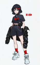 Rule 34 | 1girl, absurdres, alternate costume, arms at sides, bag, bare legs, belt, black eyes, black hair, black shirt, black shorts, chain, commentary, eyelashes, fanny pack, full body, grey background, grin, hair between eyes, highres, jacket, unworn jacket, kill la kill, leather, leather jacket, legs apart, looking at viewer, matoi ryuuko, midriff, mixed-language commentary, multicolored hair, open clothes, open jacket, open mouth, red hair, red socks, shaded face, shirt, shoes, short hair, short sleeves, shorts, shoulder bag, simple background, smile, sneakers, socks, solo, square, standing, streaked hair, streetwear, translation request, two-tone hair, v-shaped eyebrows, wangxi205, white footwear