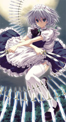 Rule 34 | 1girl, between fingers, black bow, black bowtie, blue eyes, bow, bowtie, braid, female focus, full body, full moon, garter straps, hair between eyes, hairband, higa yukari, holding, holding knife, izayoi sakuya, knife, knives between fingers, maid, moon, outdoors, short hair, sky, solo, star (sky), starry sky, suspenders, thighhighs, thighs, throwing knife, touhou, twin braids, v-shaped eyebrows, weapon, white hair, white thighhighs