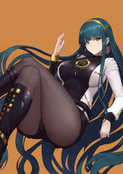 Rule 34 | 1girl, absurdres, ass, black footwear, black shorts, boots, bracelet, breasts, brown pantyhose, cleopatra (fate), closed mouth, crossed legs, earrings, fate/grand order, fate (series), fei er, green hair, highres, hoop earrings, jewelry, large breasts, laurel crown, leaning back, long hair, long sleeves, looking at viewer, necklace, orange background, pantyhose, pendant, short shorts, shorts, thighs, very long hair
