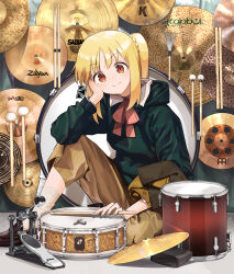 Rule 34 | 1girl, absurdres, arm support, bocchi the rock!, bow, commentary request, cymbals, drum, drumsticks, head tilt, highres, holding, holding drumsticks, hood, hoodie, ijichi nijika, instrument, long hair, oshiri seijin, red bow, side ponytail, sidelocks, sitting, smile, solo, yellow eyes
